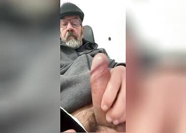 Daddy Still Cumms