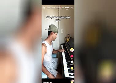 Piano hard dick
