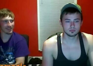 HOT REDNECKS TUGGING