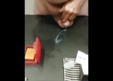 Getting my balls Unstuck from this jar