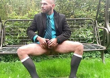 Piss outside in suit