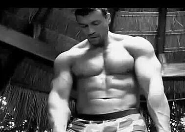 Von Legend massive muscles 1
