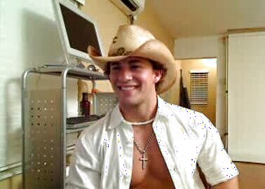 Fit guy webcamming