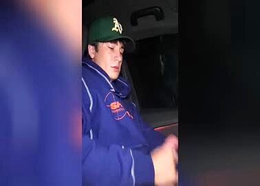 Big dick jock cums in his car
