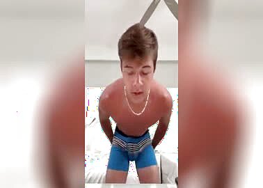 Guy get naked for girlfriend