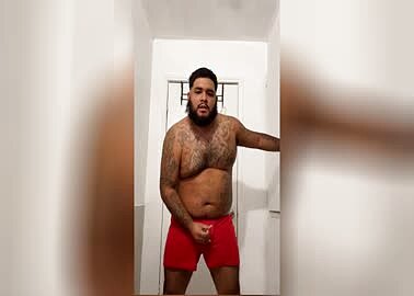 Big Latin dude cums