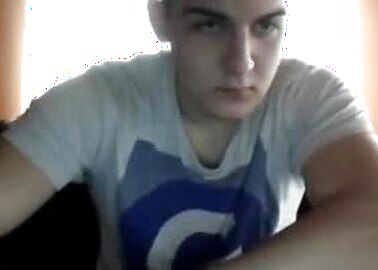 Serbia Guy jerks off muscle body on cam