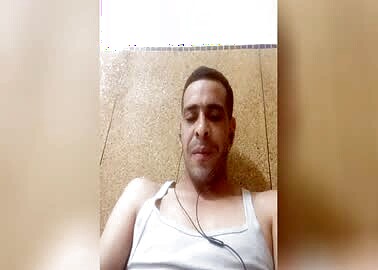 Hamza 34yo from Algeria