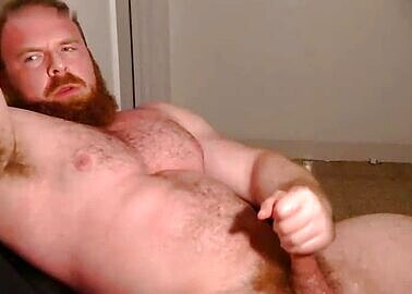 ginger muscle dude cums