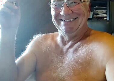 Grandpa loves jerking off on cam