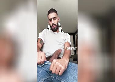 Arab man does a handjob