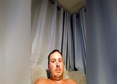 Lee 38yo from the UK