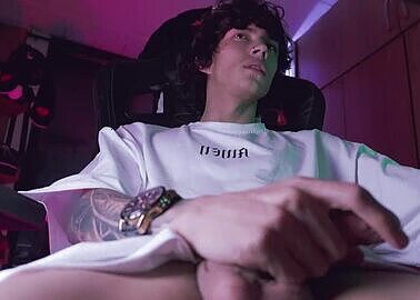 Tattooed Uncut Guy Solo Stroking