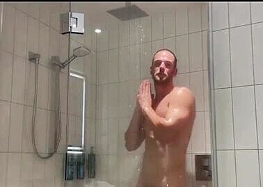 blonde god shower