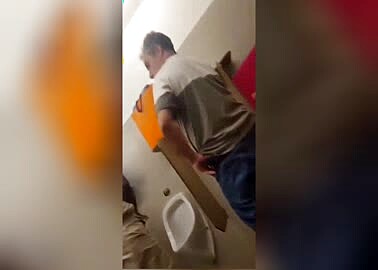 All bathrooms should be like this