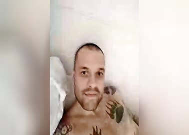 Chris 37yo from the USA