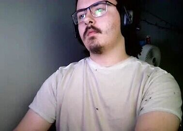 Kyle 24yo from the USA