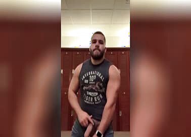 Lockers jerk off
