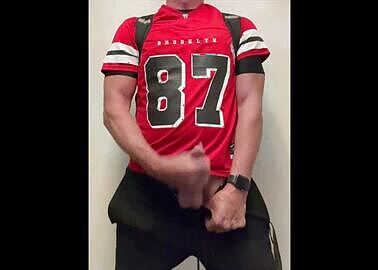 JockDad87 in his Jersey Edging and Then Shoots a Load in the Park Bathroom