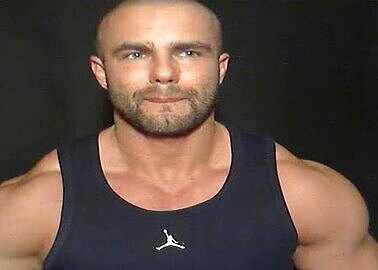 Handsome Muscle Stud Shows Off On Cam And Shoots Cum