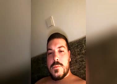 Sinan 32yo from Turkey