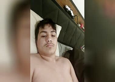 Xander 19yo from the USA