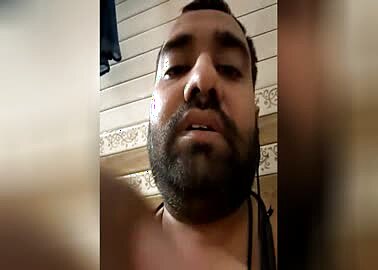 Sandy 28yo from India